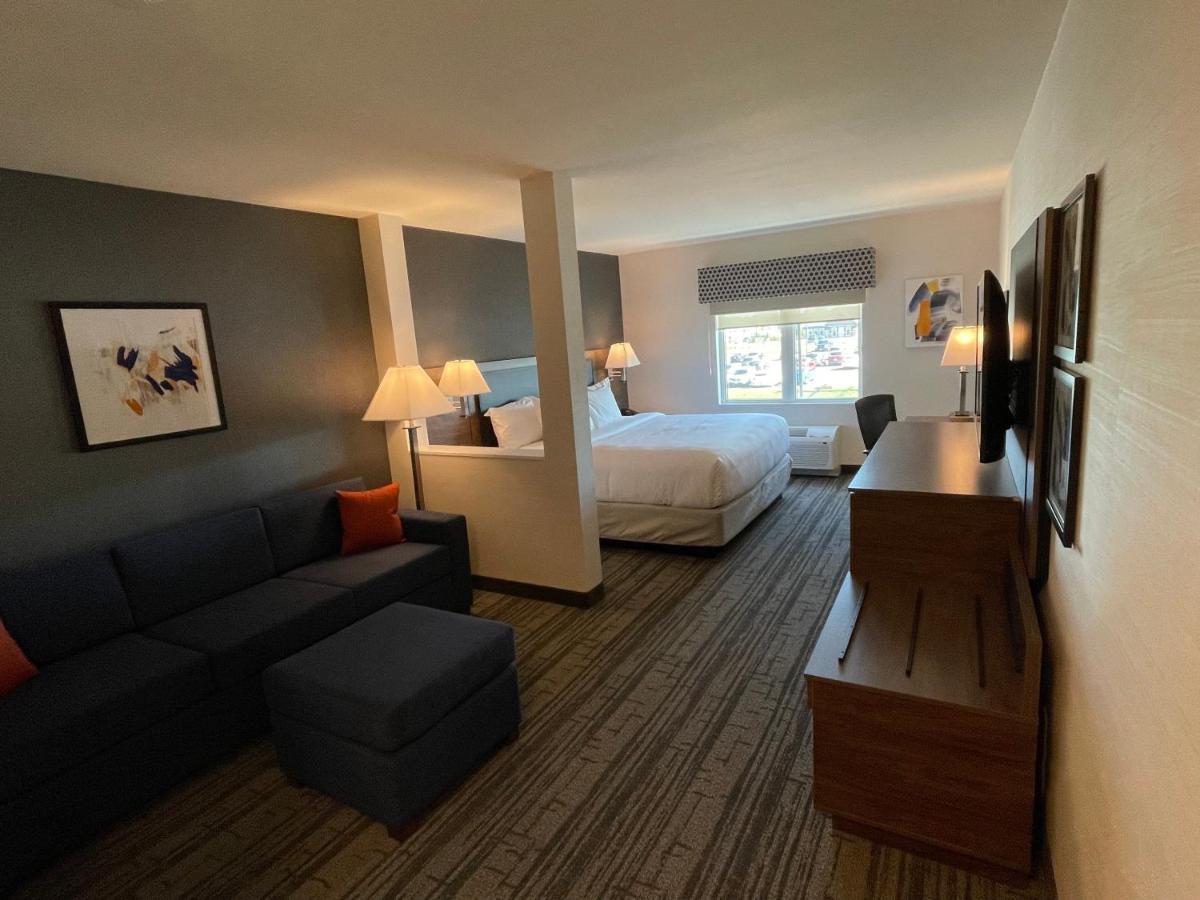 Comfort Inn & Suites Carleton Place Экстерьер фото