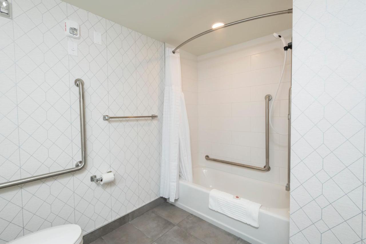 Comfort Inn & Suites Carleton Place Экстерьер фото