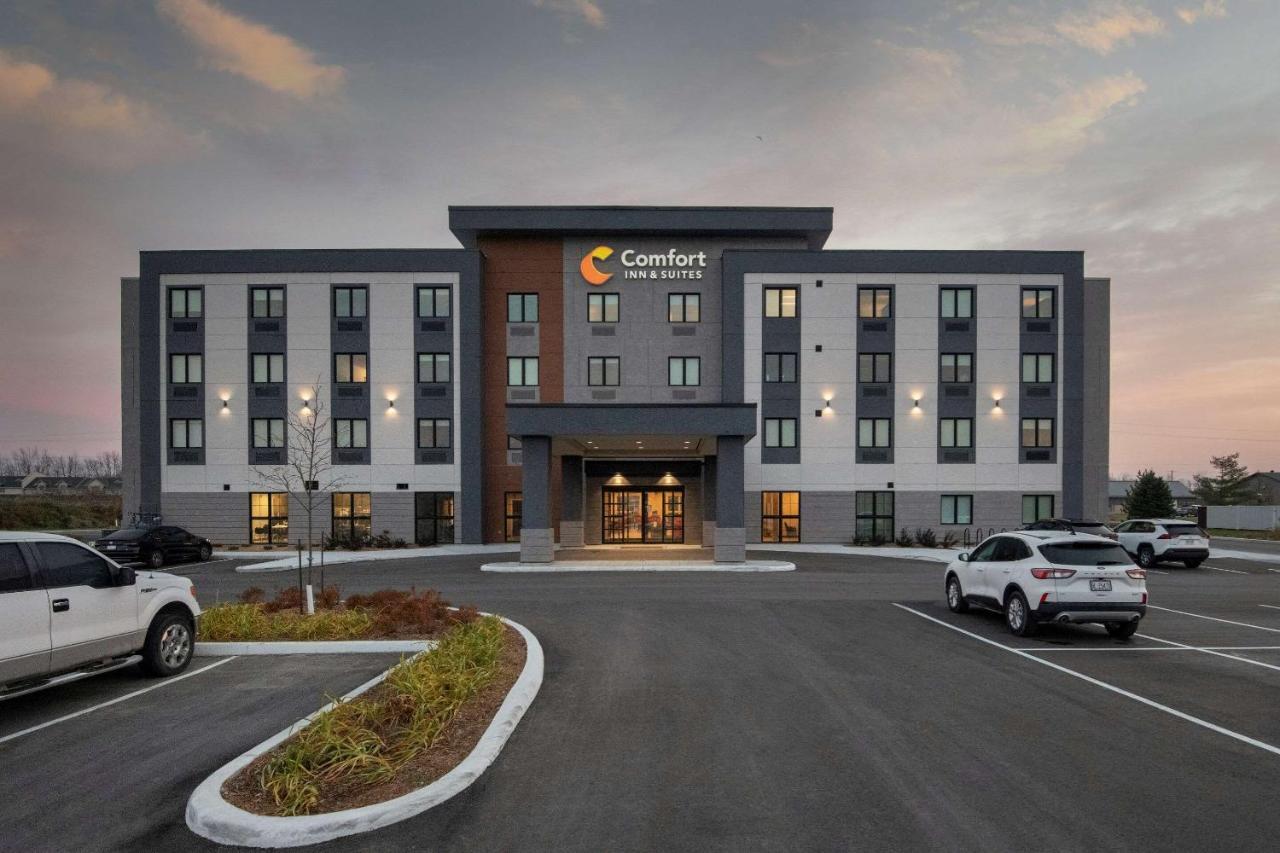 Comfort Inn & Suites Carleton Place Экстерьер фото