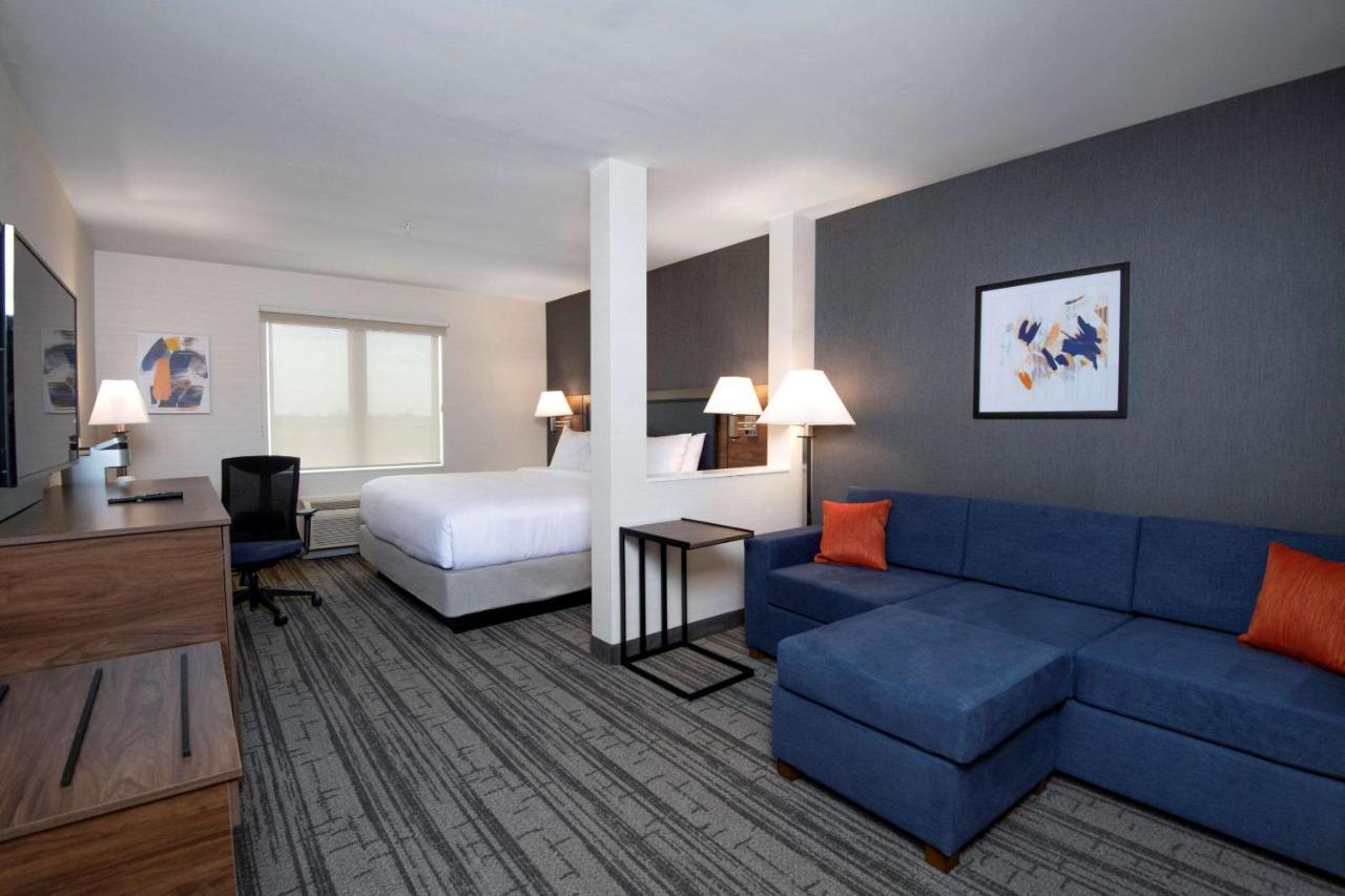Comfort Inn & Suites Carleton Place Экстерьер фото